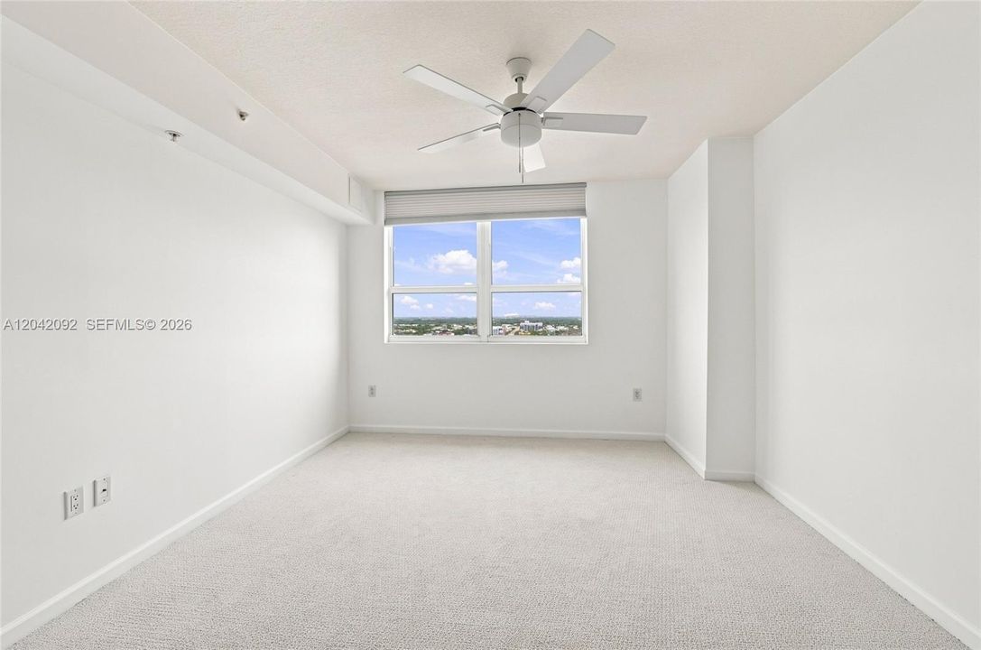 For Sale: $899,000 (3 beds, 2 baths, 1811 Square Feet)