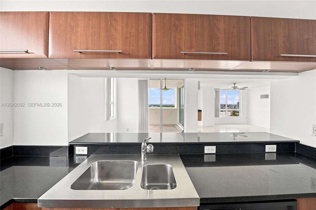 For Sale: $899,000 (3 beds, 2 baths, 1811 Square Feet)