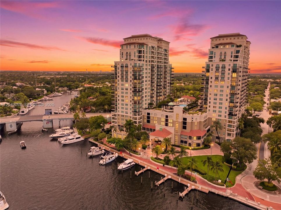 For Sale: $899,000 (3 beds, 2 baths, 1811 Square Feet)