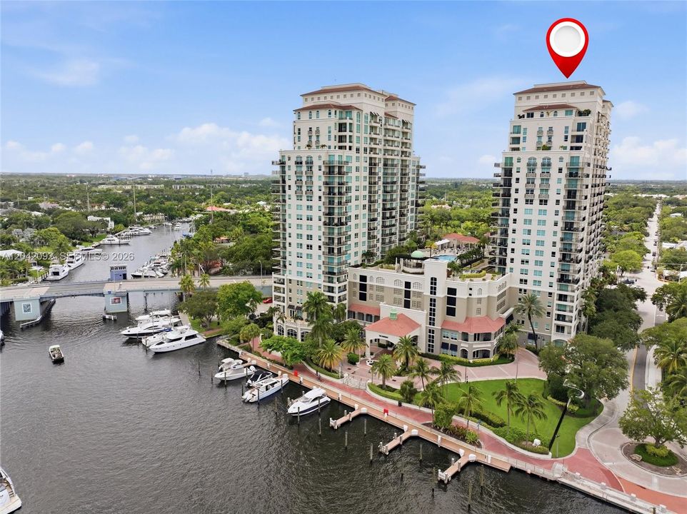 For Sale: $899,000 (3 beds, 2 baths, 1811 Square Feet)