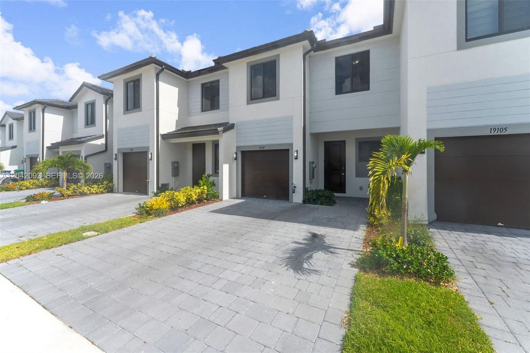 En Venta: $412,990 (3 camas, 2 baños, 1458 Pies cuadrados)