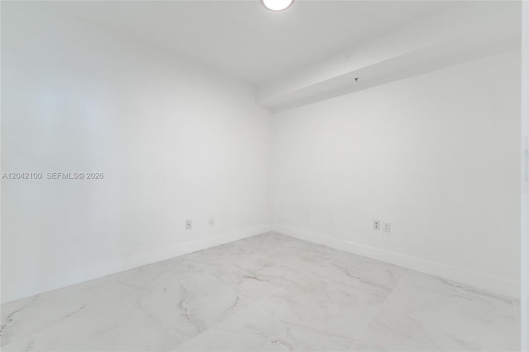 В аренду: $5,000 (3 спален, 2 ванн, 1336 Квадратных фут)