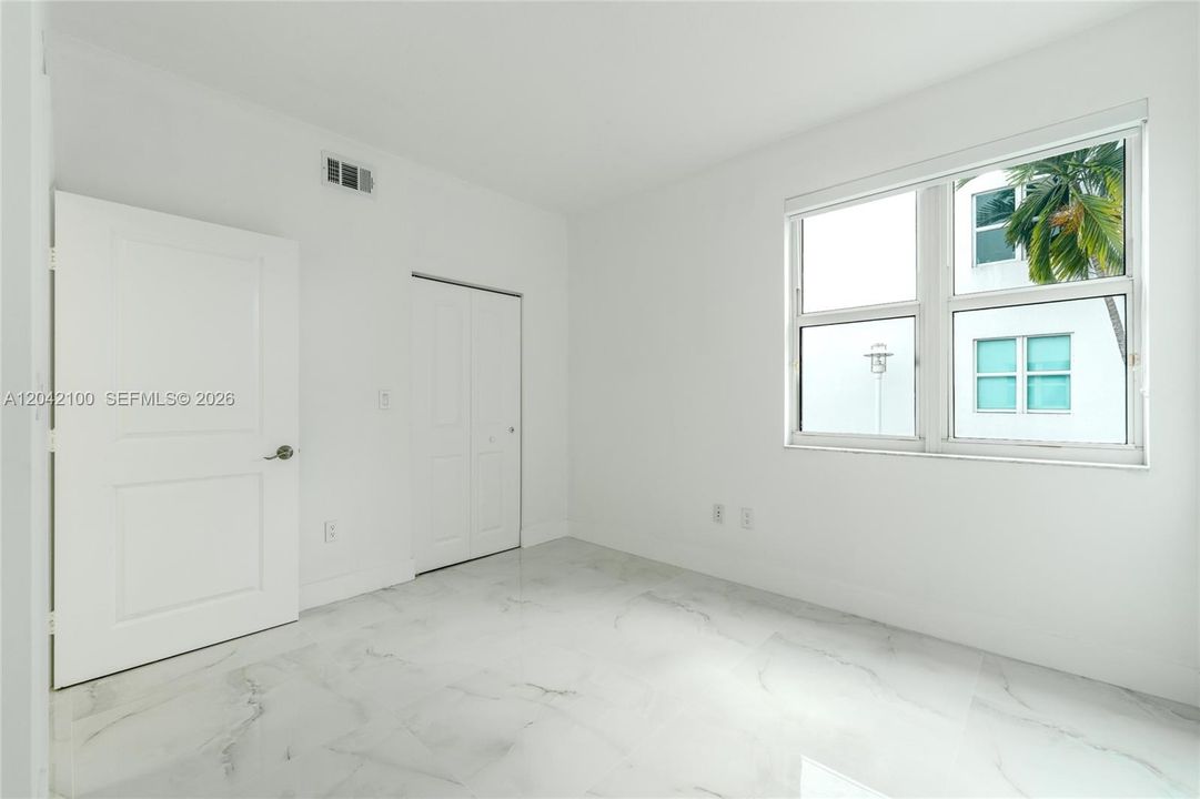 В аренду: $5,000 (3 спален, 2 ванн, 1336 Квадратных фут)