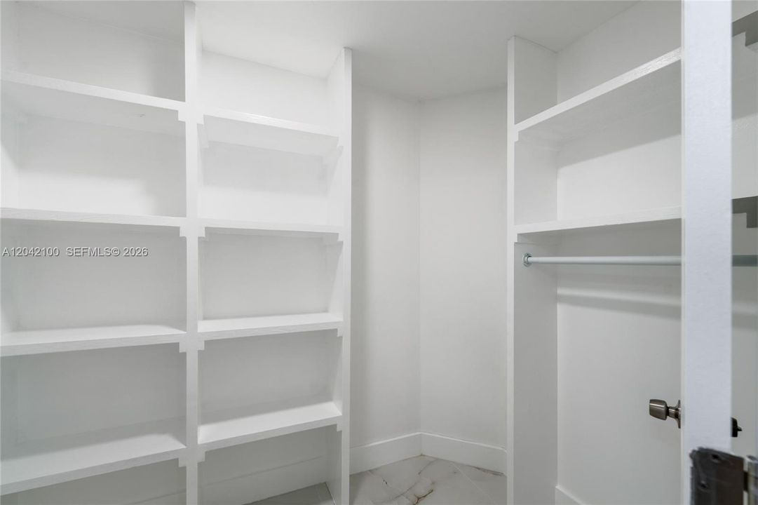 В аренду: $5,000 (3 спален, 2 ванн, 1336 Квадратных фут)