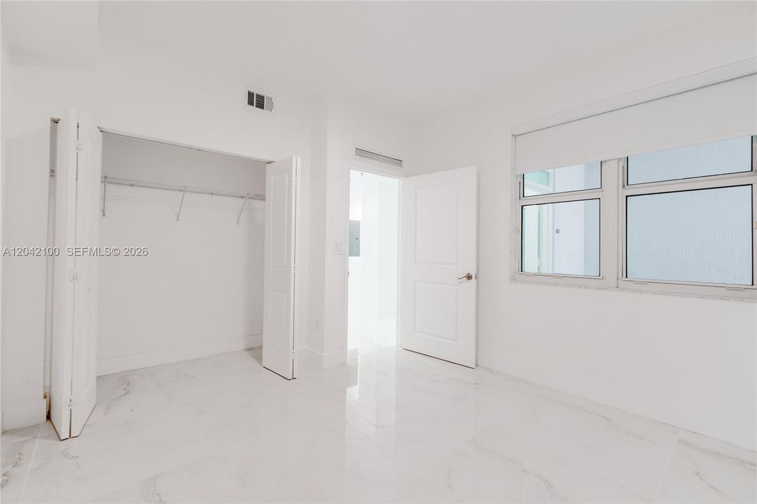 В аренду: $5,000 (3 спален, 2 ванн, 1336 Квадратных фут)