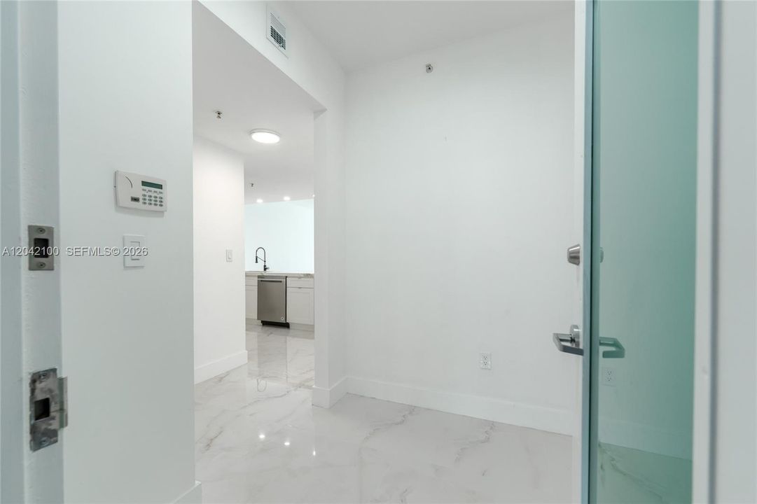 В аренду: $5,000 (3 спален, 2 ванн, 1336 Квадратных фут)
