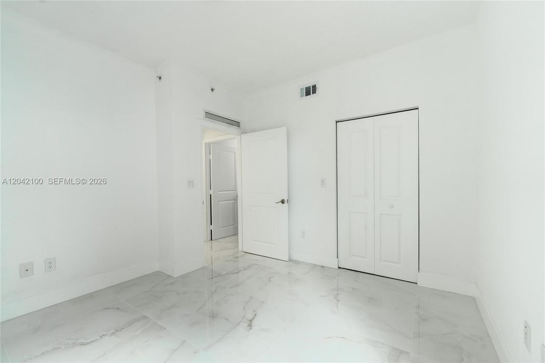 В аренду: $5,000 (3 спален, 2 ванн, 1336 Квадратных фут)