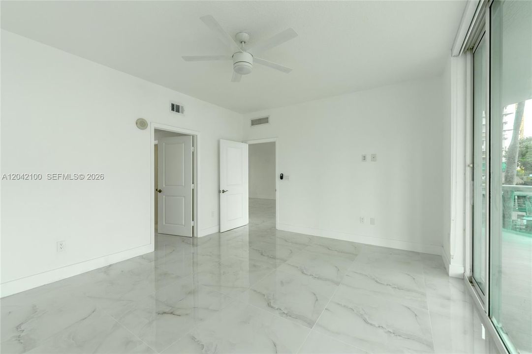 В аренду: $5,000 (3 спален, 2 ванн, 1336 Квадратных фут)