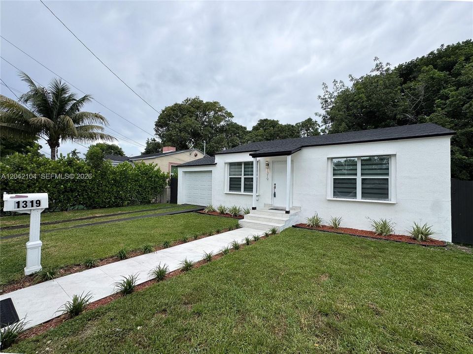For Sale: $589,000 (4 beds, 3 baths, 1591 Square Feet)
