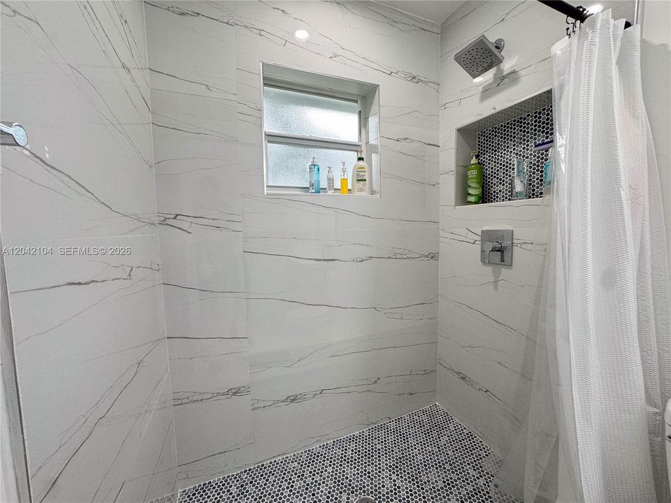 For Sale: $589,000 (4 beds, 3 baths, 1591 Square Feet)