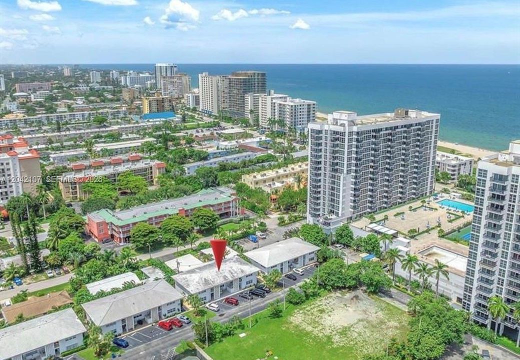 На продажу: $349,000 (2 спален, 2 ванн, 948 Квадратных фут)