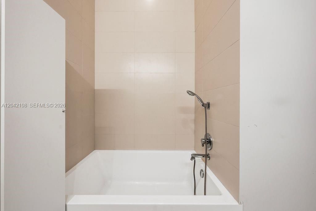 В аренду: $5,150 (3 спален, 2 ванн, 1110 Квадратных фут)
