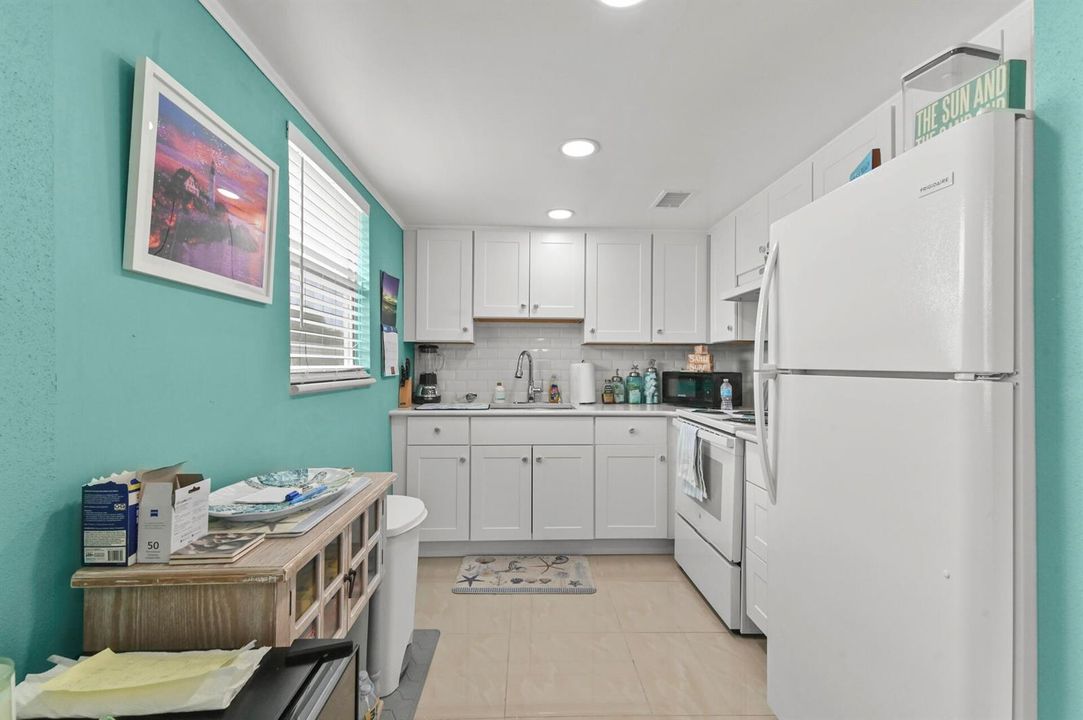 11 Kitchen 01