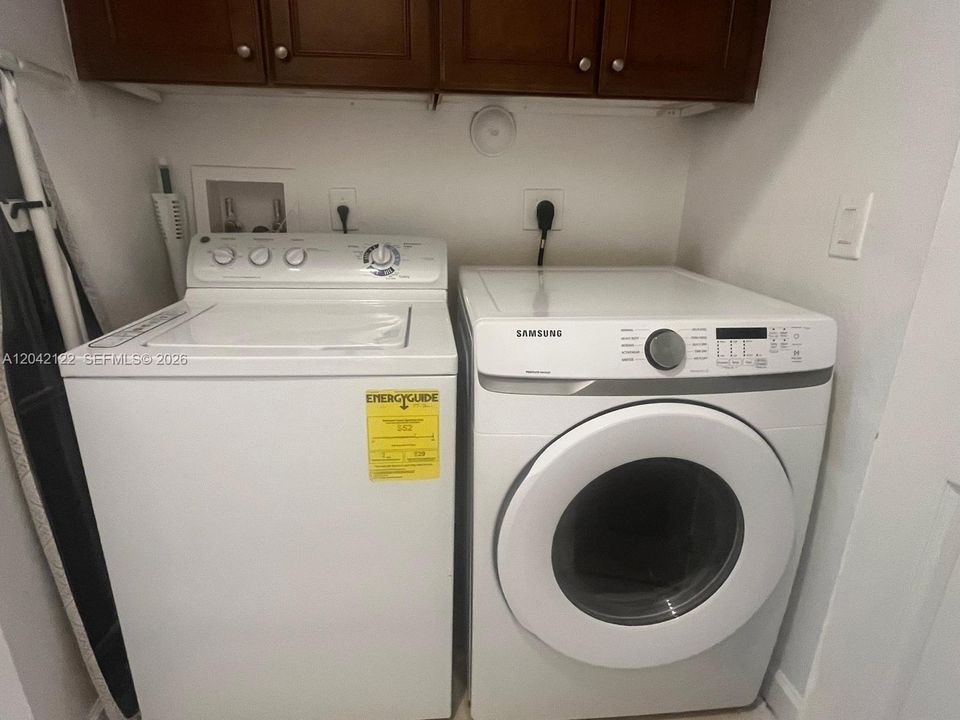 В аренду: $4,500 (4 спален, 2 ванн, 1821 Квадратных фут)