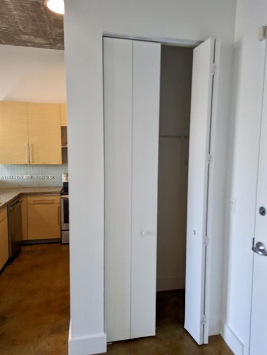 For Rent: $2,650 (2 beds, 2 baths, 1234 Square Feet)