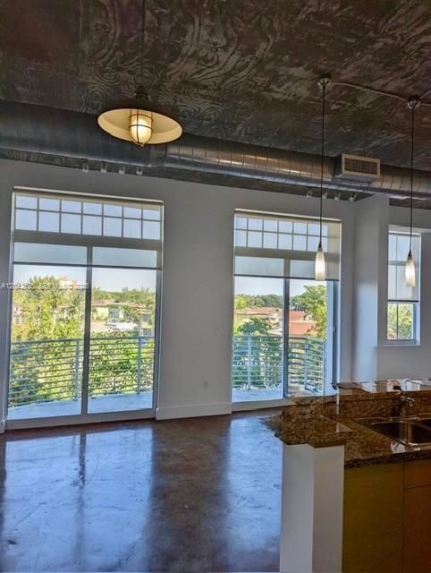 For Rent: $2,650 (2 beds, 2 baths, 1234 Square Feet)