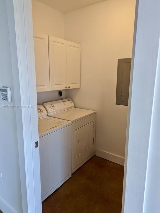For Rent: $2,650 (2 beds, 2 baths, 1234 Square Feet)