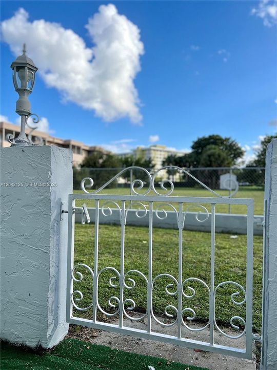 В аренду: $2,300 (2 спален, 2 ванн, 1150 Квадратных фут)