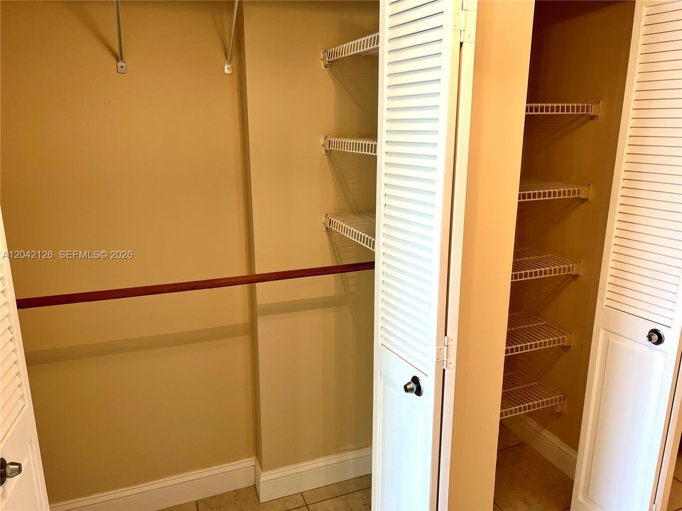 В аренду: $2,300 (2 спален, 2 ванн, 1150 Квадратных фут)