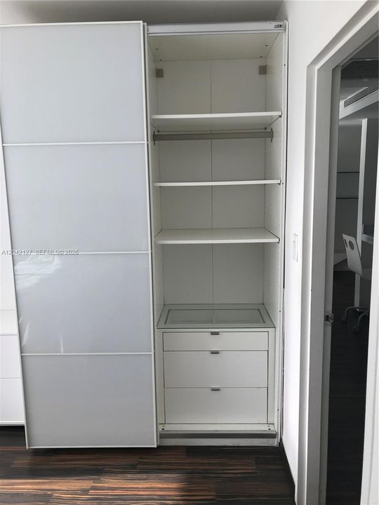 В аренду: $3,600 (1 спален, 1 ванн, 852 Квадратных фут)