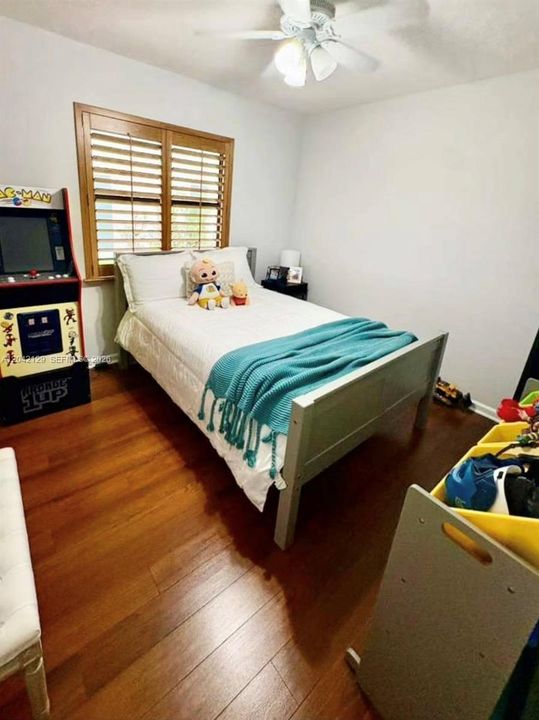 En Renta: $4,500 (4 camas, 2 baños, 1818 Pies cuadrados)