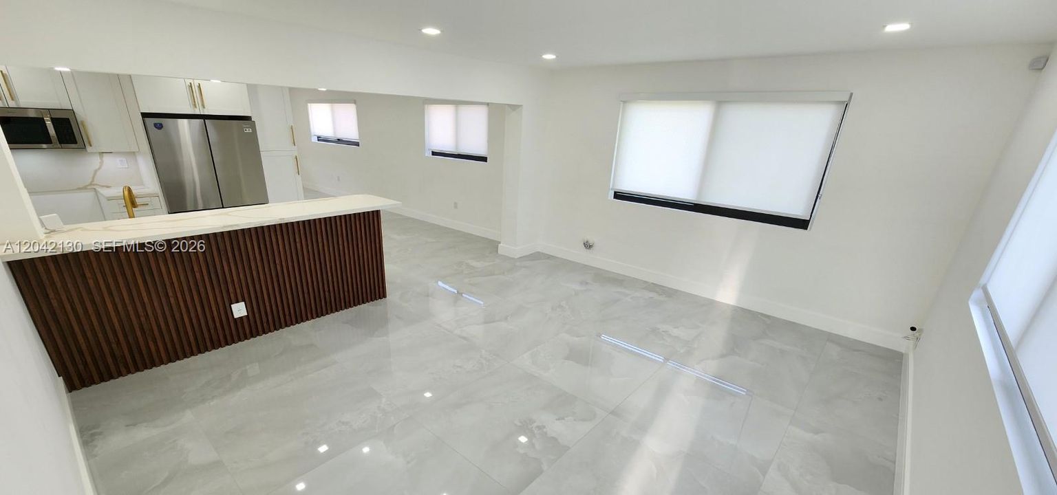 На продажу: $589,500 (3 спален, 2 ванн, 1103 Квадратных фут)