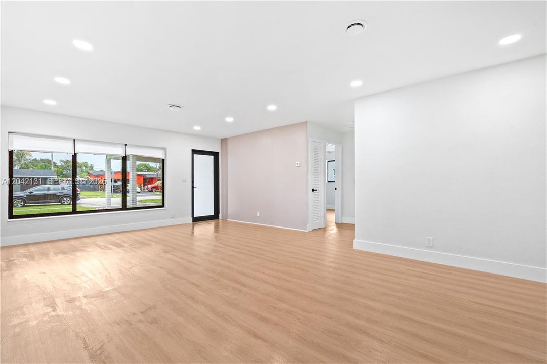 На продажу: $499,900 (3 спален, 2 ванн, 1358 Квадратных фут)