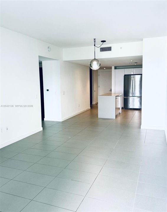 For Rent: $3,300 (1 beds, 1 baths, 850 Square Feet)