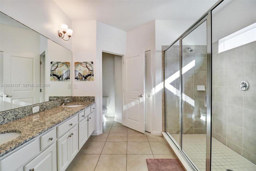 В аренду: $3,500 (5 спален, 5 ванн, 3067 Квадратных фут)