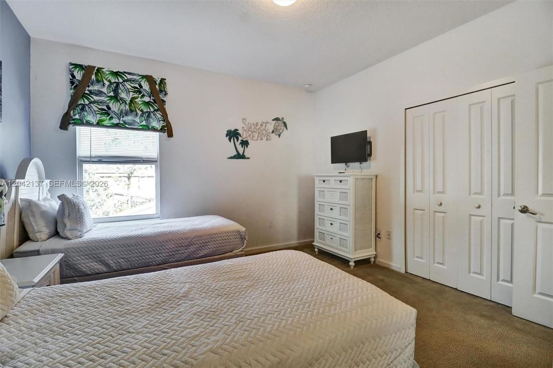 В аренду: $3,500 (5 спален, 5 ванн, 3067 Квадратных фут)
