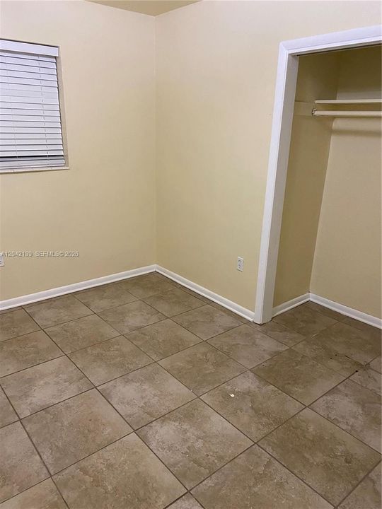 For Rent: $3,550 (3 beds, 1 baths, 1300 Square Feet)