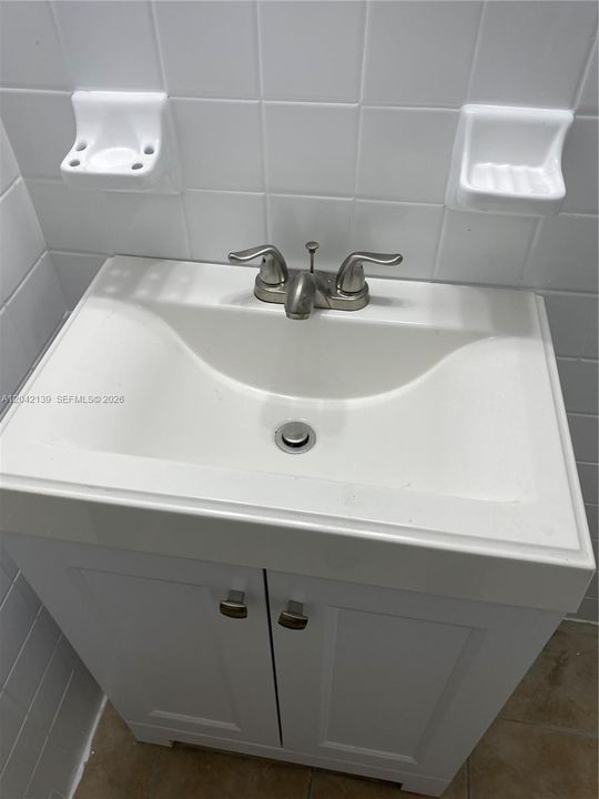 For Rent: $3,550 (3 beds, 1 baths, 1300 Square Feet)