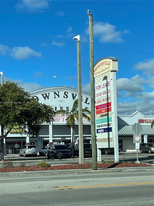For Rent: $3,550 (3 beds, 1 baths, 1300 Square Feet)