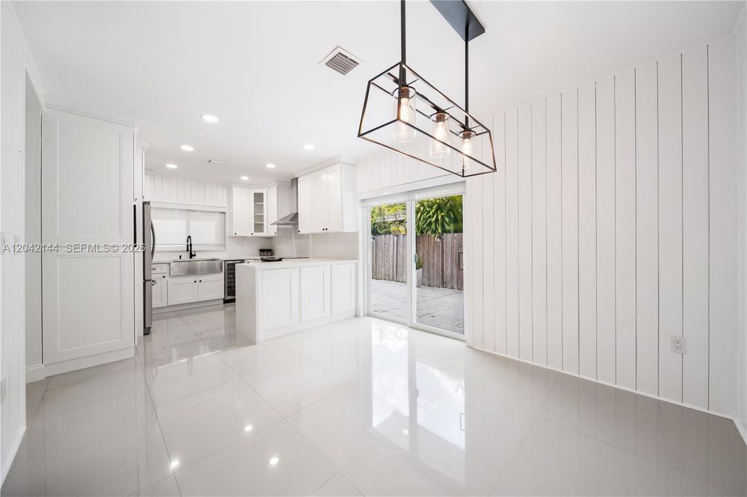 For Sale: $635,000 (3 beds, 2 baths, 1622 Square Feet)