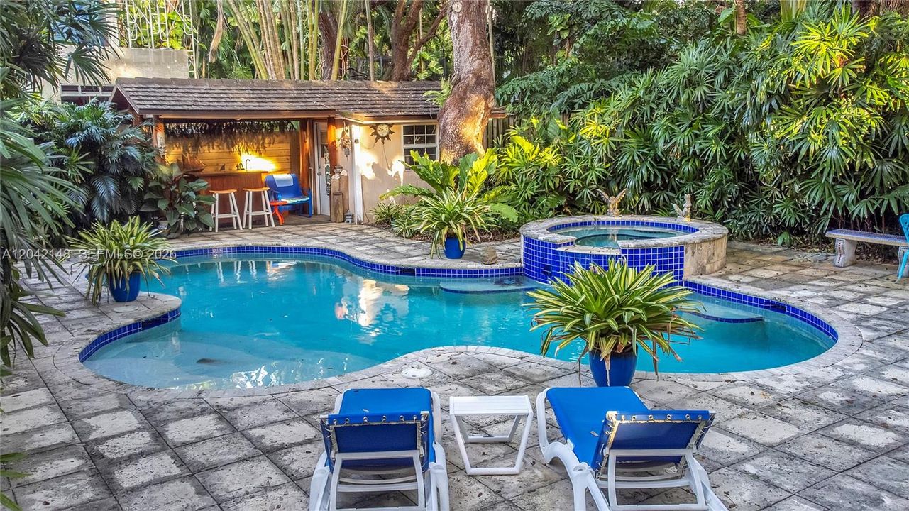 For Sale: $2,200,000 (2 beds, 1 baths, 1059 Square Feet)