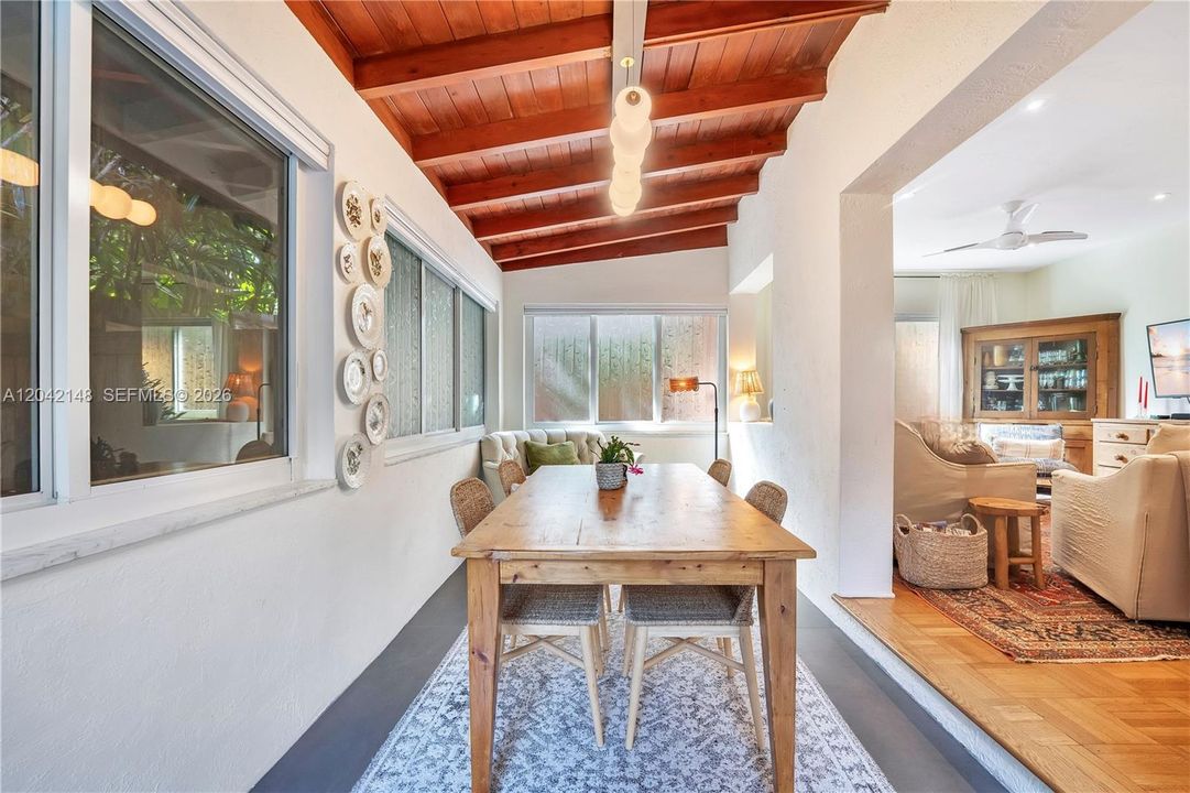 For Sale: $2,200,000 (2 beds, 1 baths, 1059 Square Feet)