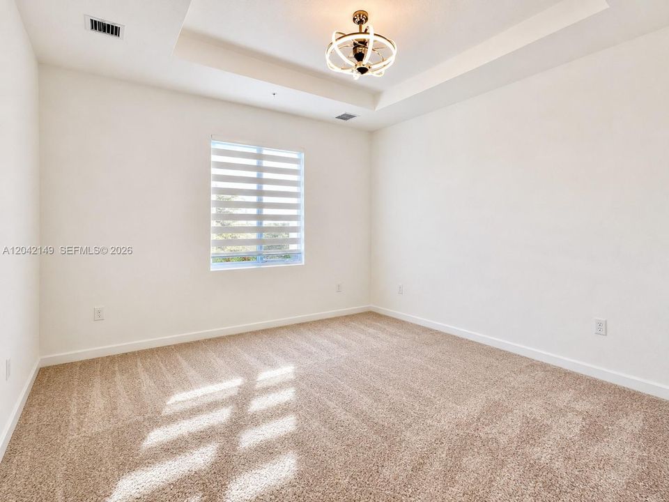 В аренду: $3,500 (3 спален, 2 ванн, 1668 Квадратных фут)