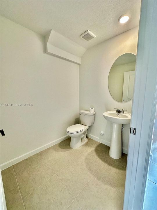 В аренду: $3,500 (3 спален, 2 ванн, 1668 Квадратных фут)