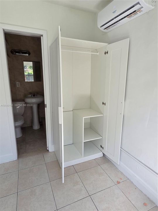 В аренду: $1,250 (0 спален, 1 ванн, 0 Квадратных фут)