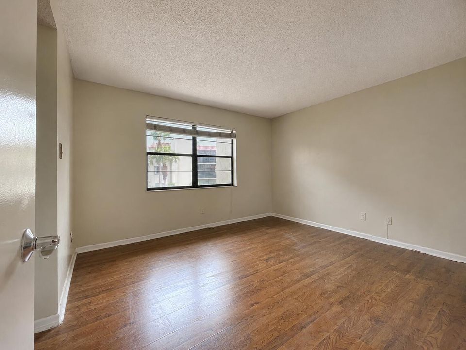4-206 2nd Bedroom
