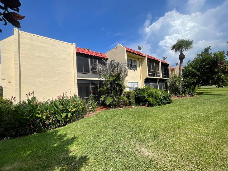 4-206 Exterior
