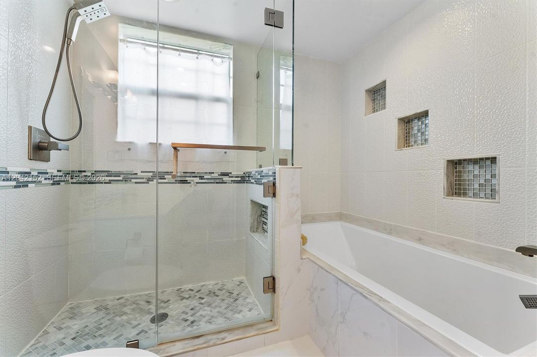 На продажу: $615,000 (4 спален, 2 ванн, 1728 Квадратных фут)
