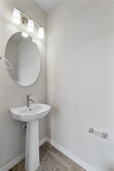downstiars guest bathroom / toliet
