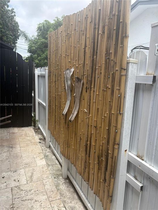 В аренду: $1,900 (1 спален, 1 ванн, 2510 Квадратных фут)