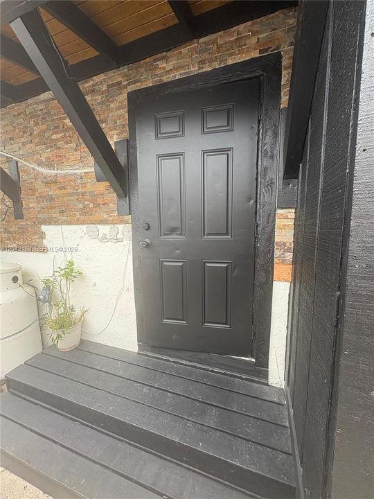 В аренду: $1,900 (1 спален, 1 ванн, 2510 Квадратных фут)