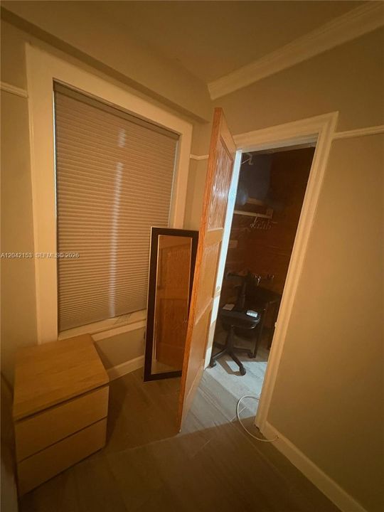 В аренду: $1,900 (1 спален, 1 ванн, 2510 Квадратных фут)