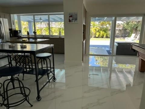 В аренду: $9,500 (4 спален, 3 ванн, 2417 Квадратных фут)