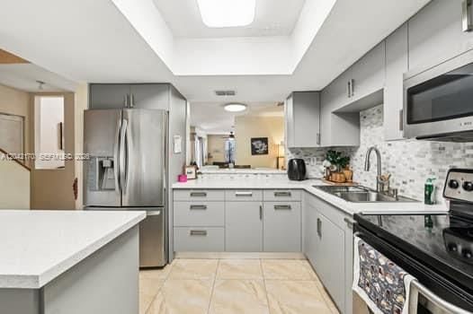 На продажу: $399,900 (2 спален, 2 ванн, 1381 Квадратных фут)