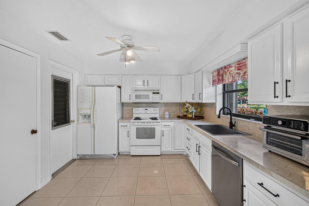 012-9830BischofiaTreeWay-B-BoyntonBeach-