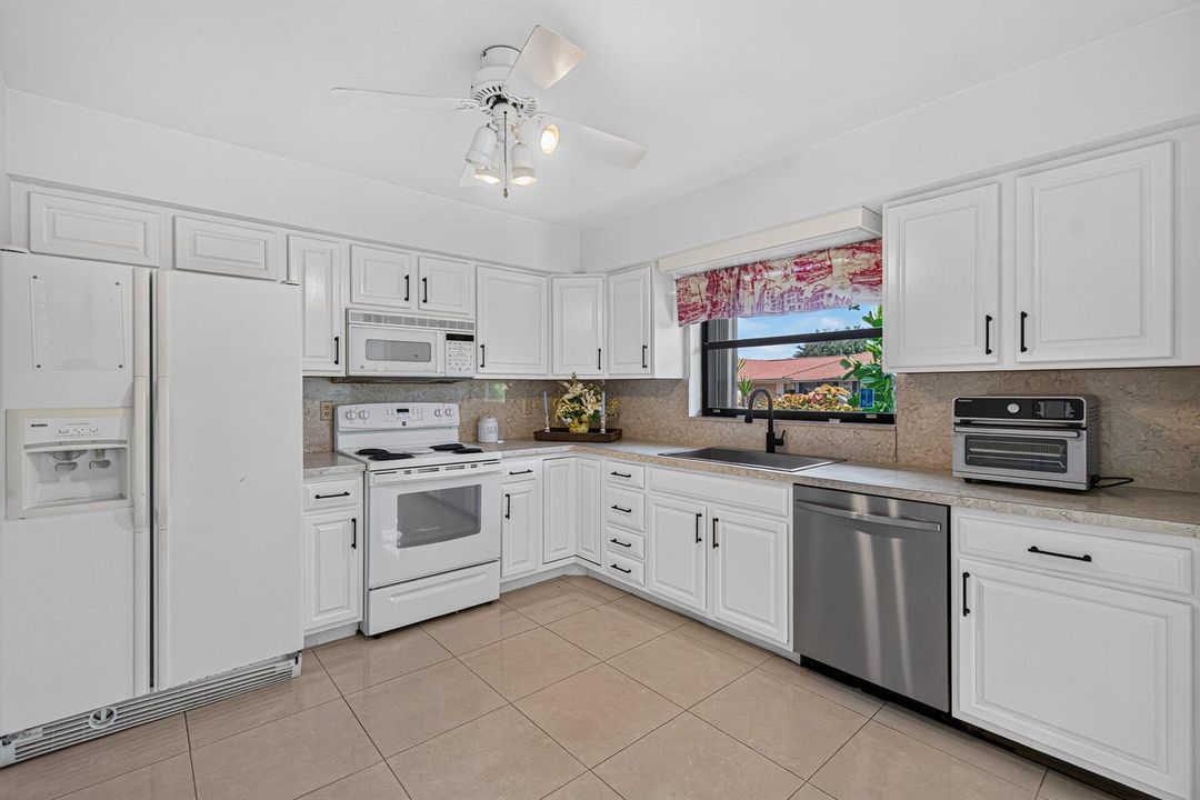 013-9830BischofiaTreeWay-B-BoyntonBeach-